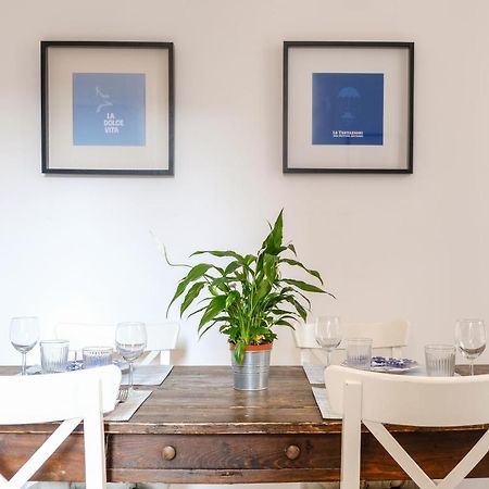 Spacious Apartment With Big Terrace At Colosseum Рим Екстер'єр фото